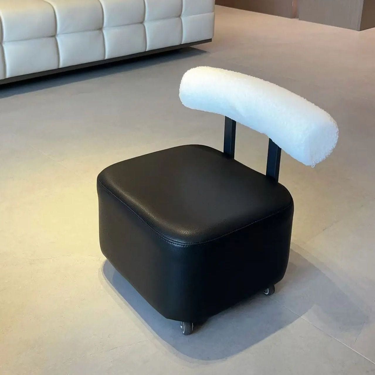 360° Rotating Contemporary Leisure Sofa Chair with Comfortable Backrest